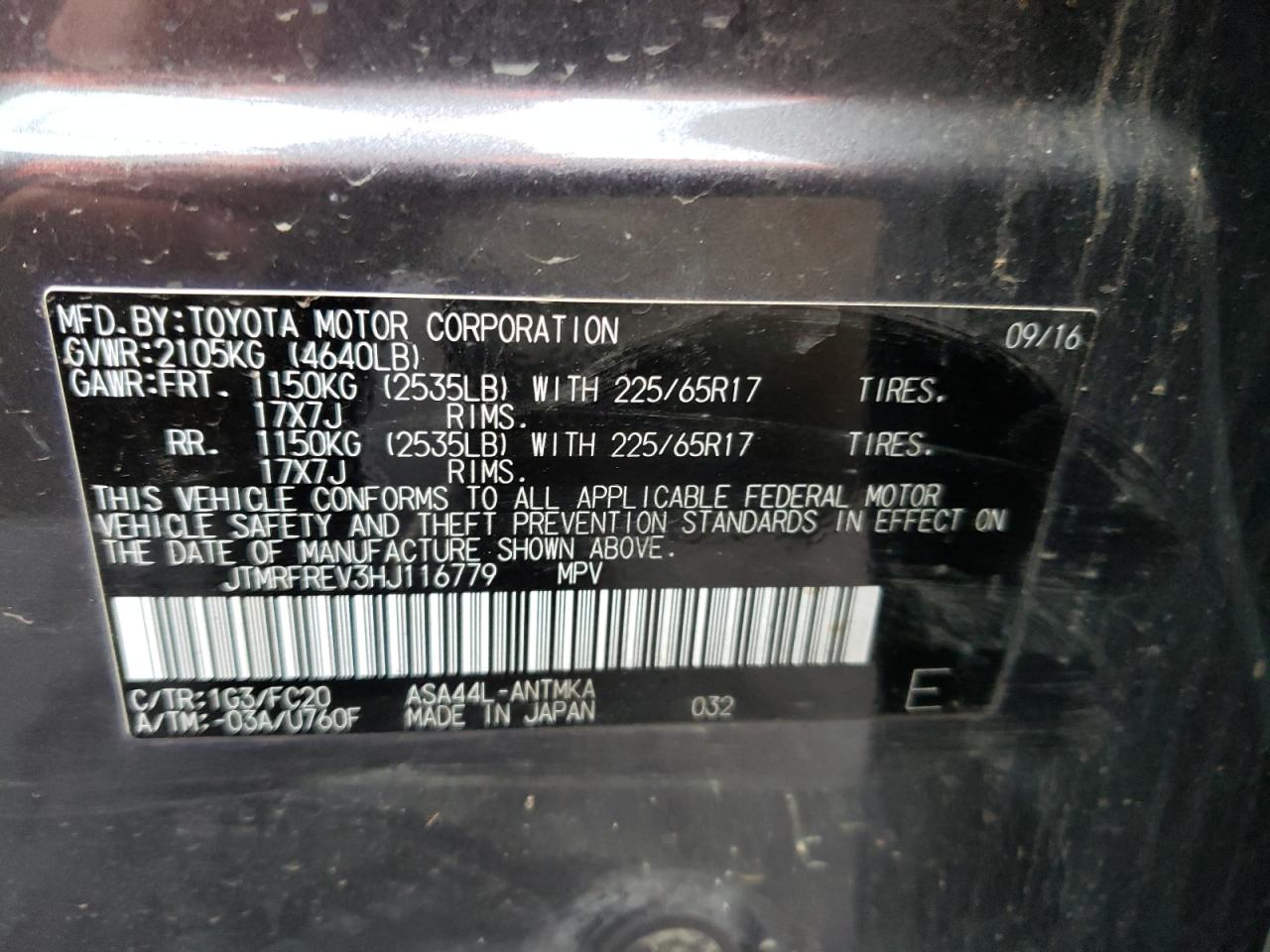 Photo 10 from auction – 2017 TOYOTA RAV4 XLE with VIN JTMRFREV3HJ116779