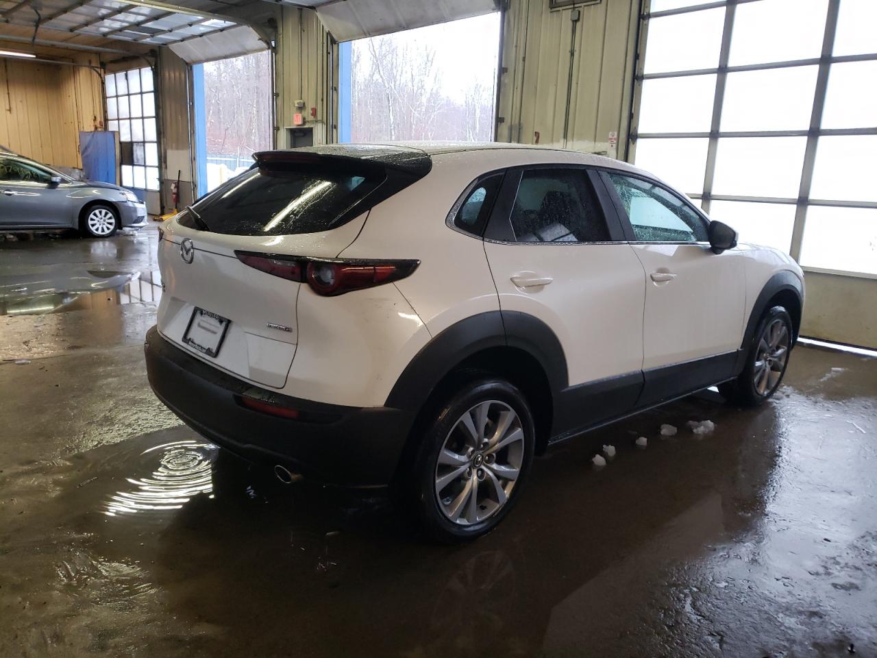 Photo 4 from auction – 2021 MAZDA CX-30 PREF with VIN 3MVDMBCL2MM262854