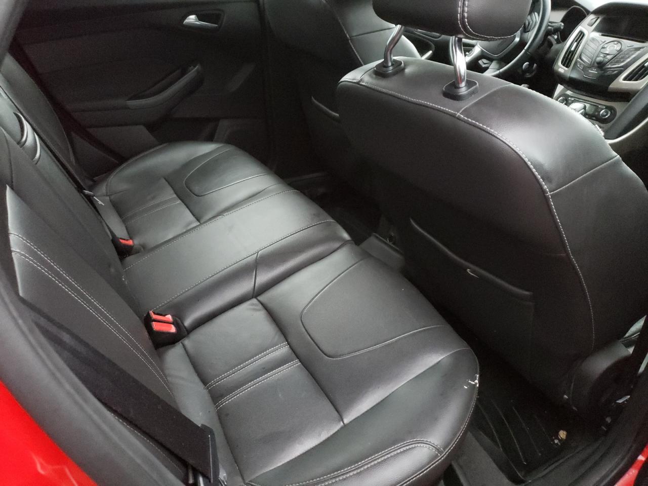 Photo 6 from auction – 2012 FORD FOCUS SEL with VIN 1FAHP3M29CL175979