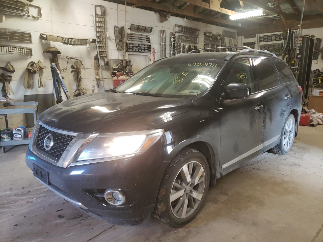 Photo 2 from auction – 2014 NISSAN PATHFINDER with VIN 5N1AR2MM1EC697070