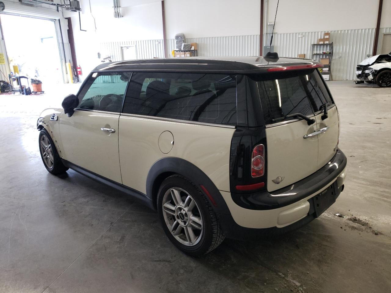 Photo 3 from auction – 2011 MINI CLUBMAN with VIN WMWZF3C58BTX82402