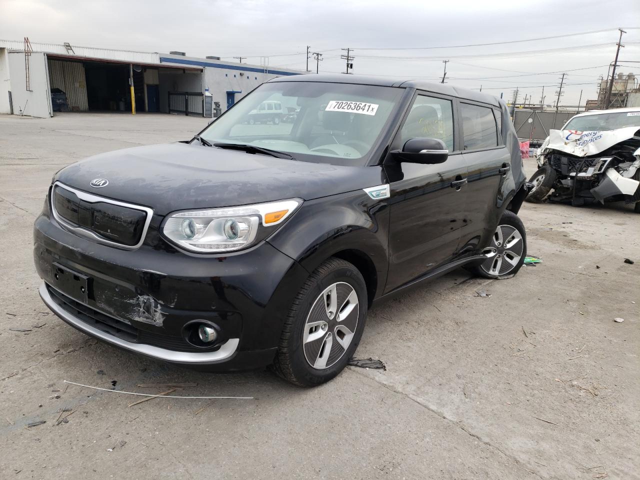 Photo 2 from auction – 2017 KIA SOUL EV + with VIN KNDJX3AE9H7018625