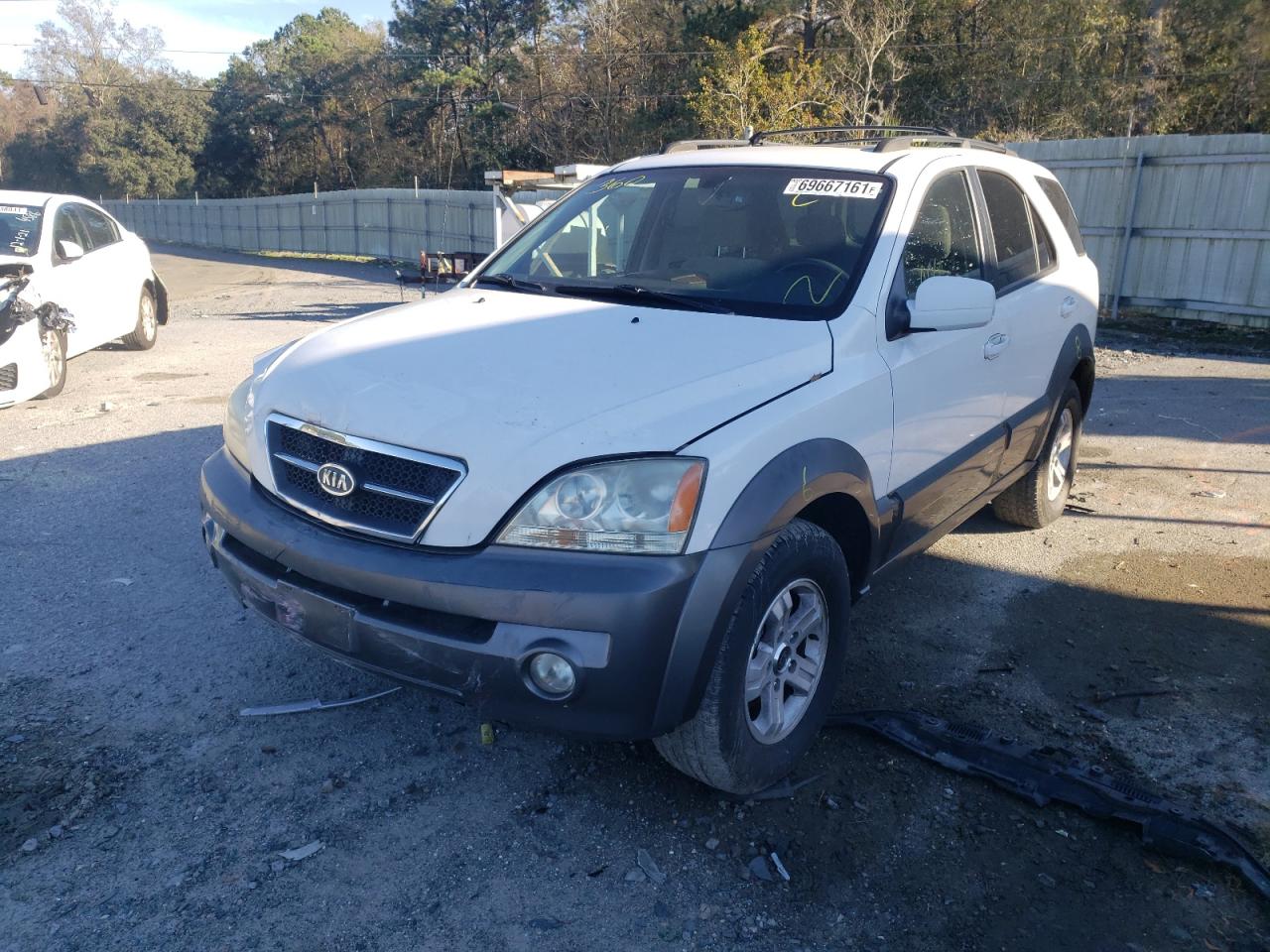 Photo 2 from auction – 2005 KIA SORENTO with VIN KNDJC733455404097