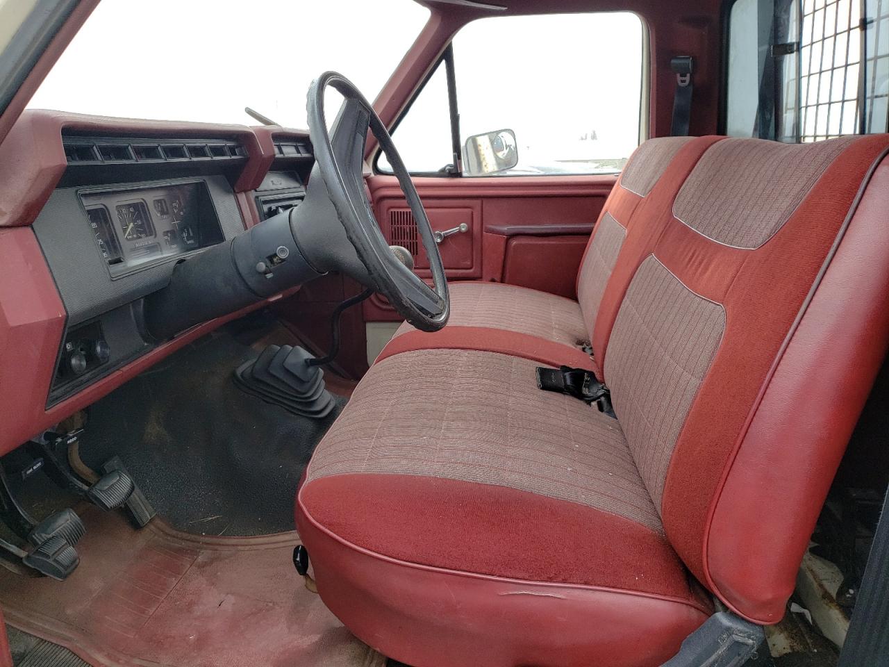 Photo 5 from auction – 1986 FORD F150 with VIN 1FTDF15Y4GKB28616