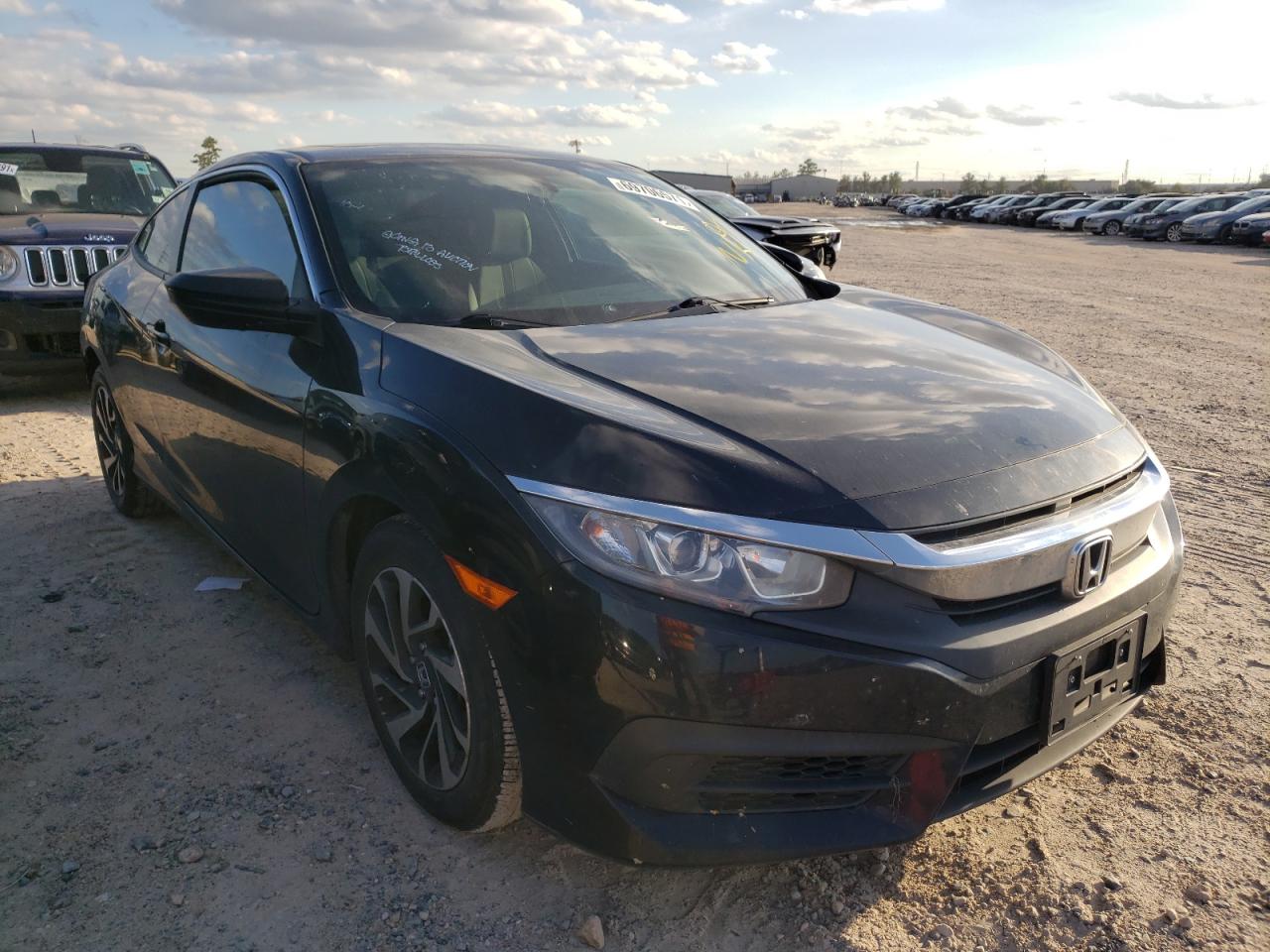 HONDA CIVIC LX 2018 with VIN 2HGFC4B00JH303493 - Photo from auction