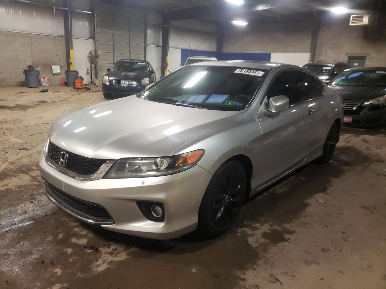 Photo 2 from auction – 2014 HONDA ACCORD EXL with VIN 1HGCT1B84EA015147