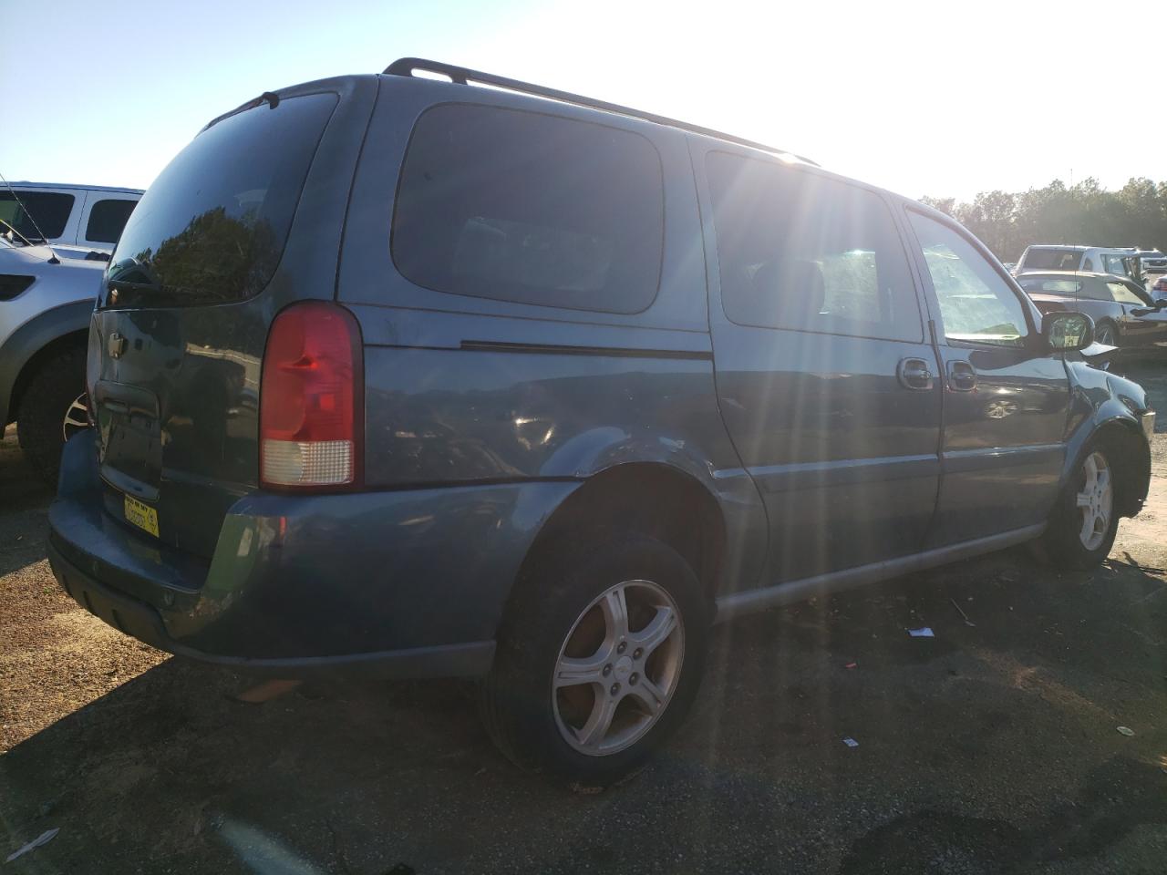 Photo 4 from auction – 2005 CHEVROLET UPLANDER with VIN 1GNDV23L35D213908