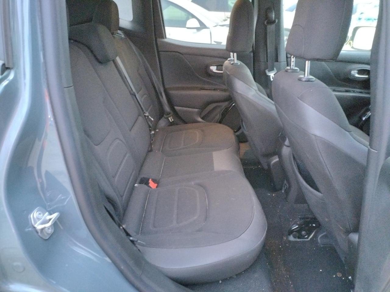 Photo 6 from auction – 2017 JEEP RENEGADE L with VIN ZACCJABB2HPF65340