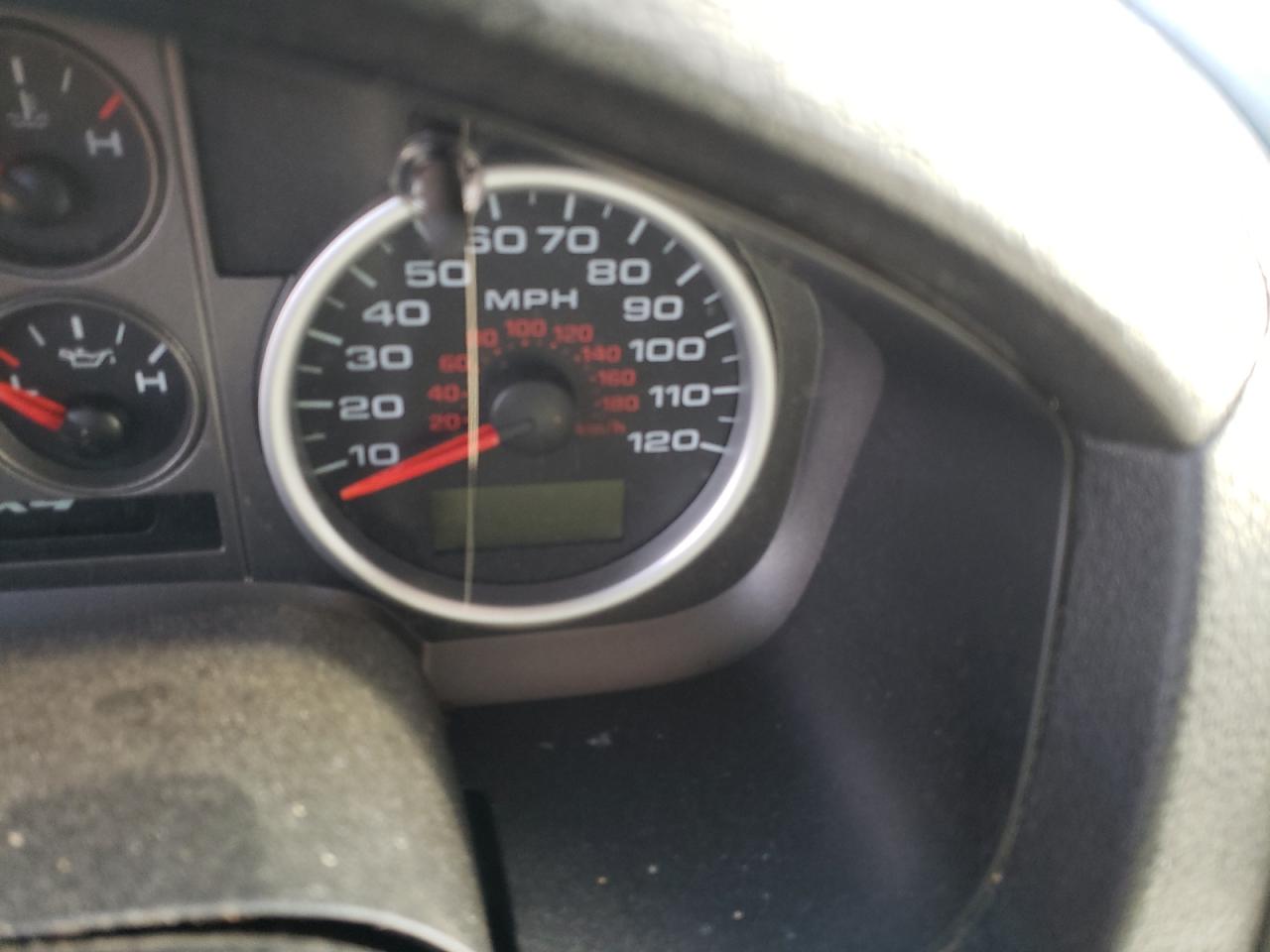 Photo 8 from auction – 2005 FORD F150 with VIN 1FTPX14545FB48369