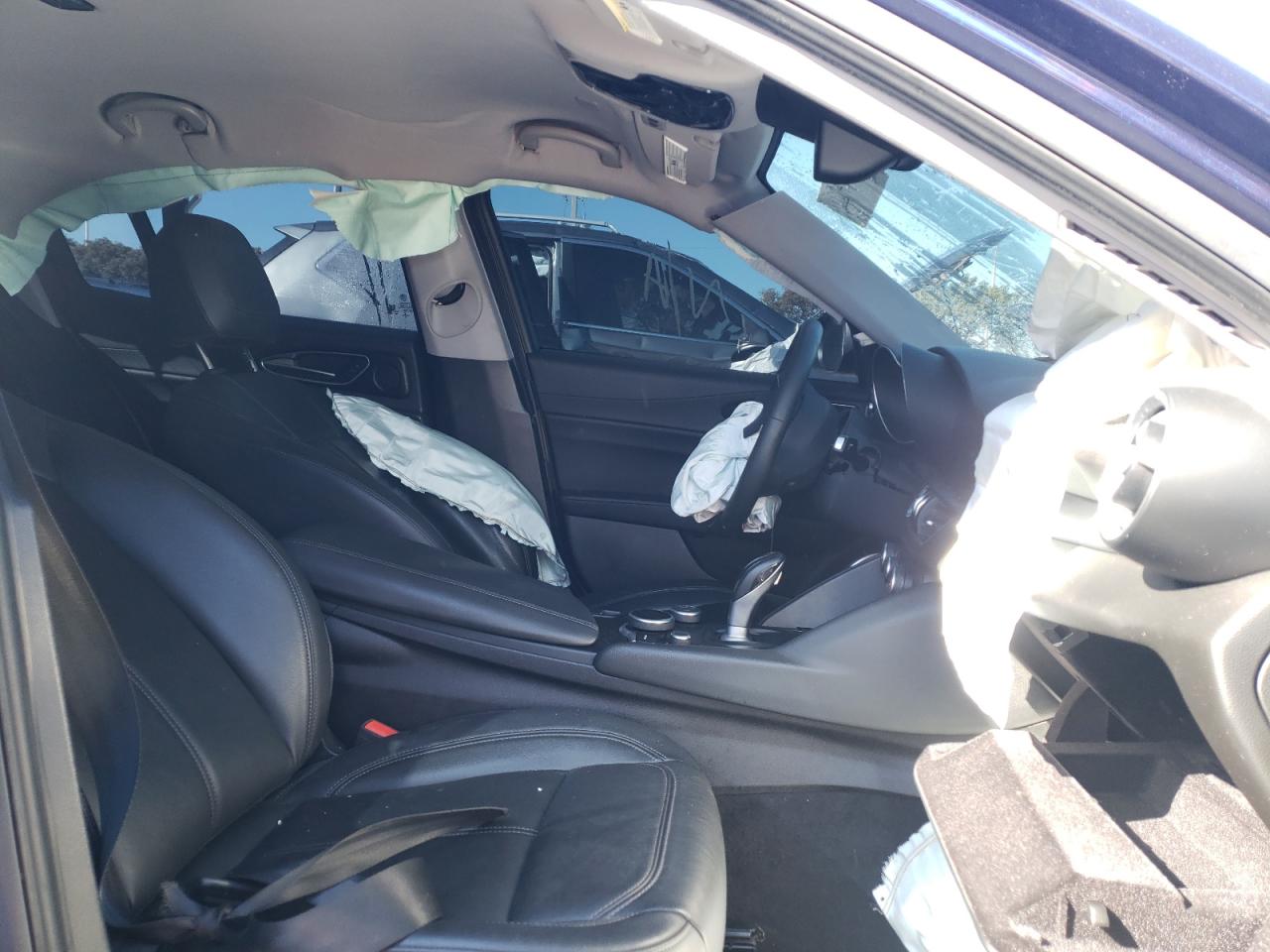 Photo 5 from auction – 2018 ALFA ROMEO GIULIA with VIN ZARFAEBN1J7564266