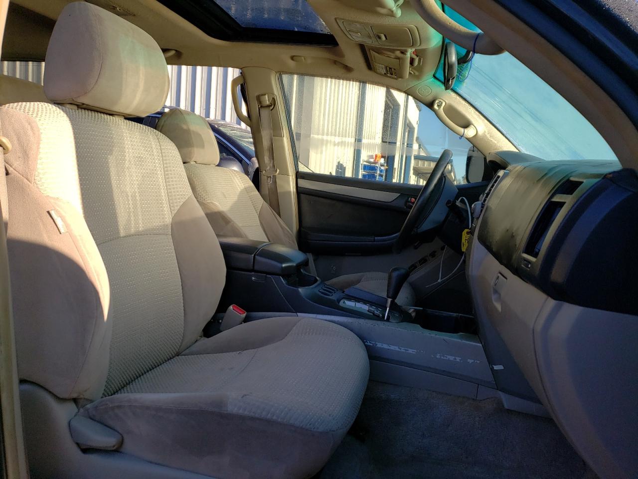 Photo 5 from auction – 2003 TOYOTA 4RUNNER SR with VIN JTEZU14R430009021