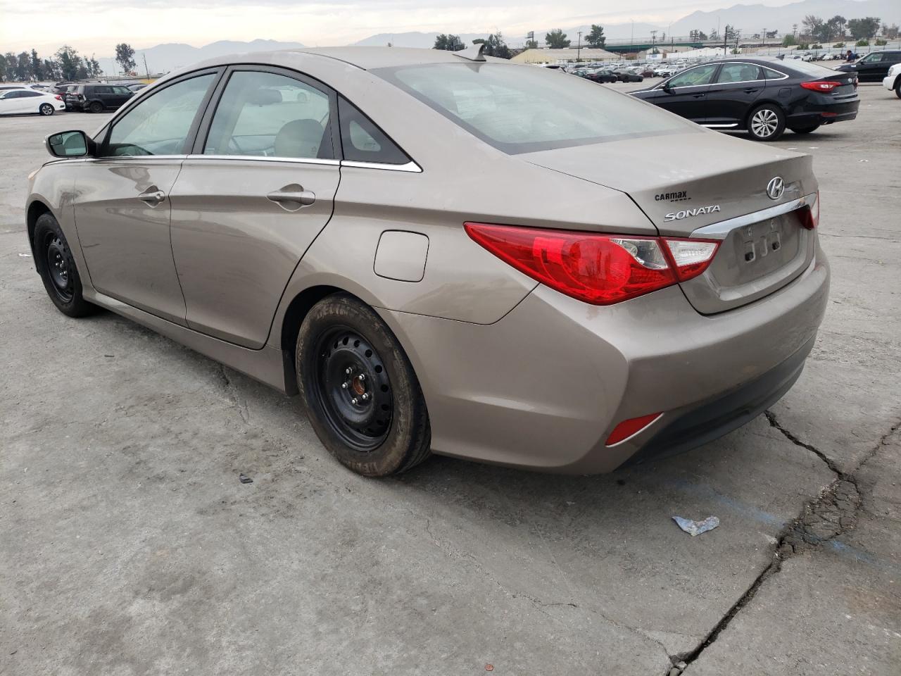 Photo 3 from auction – 2014 HYUNDAI SONATA GLS with VIN 5NPEB4AC8EH877135