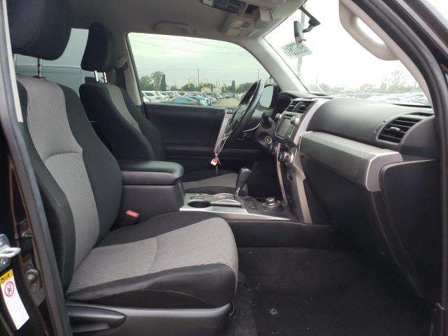 Photo 5 from auction – 2018 TOYOTA 4RUNNER SR with VIN JTEBU5JR9J5590738