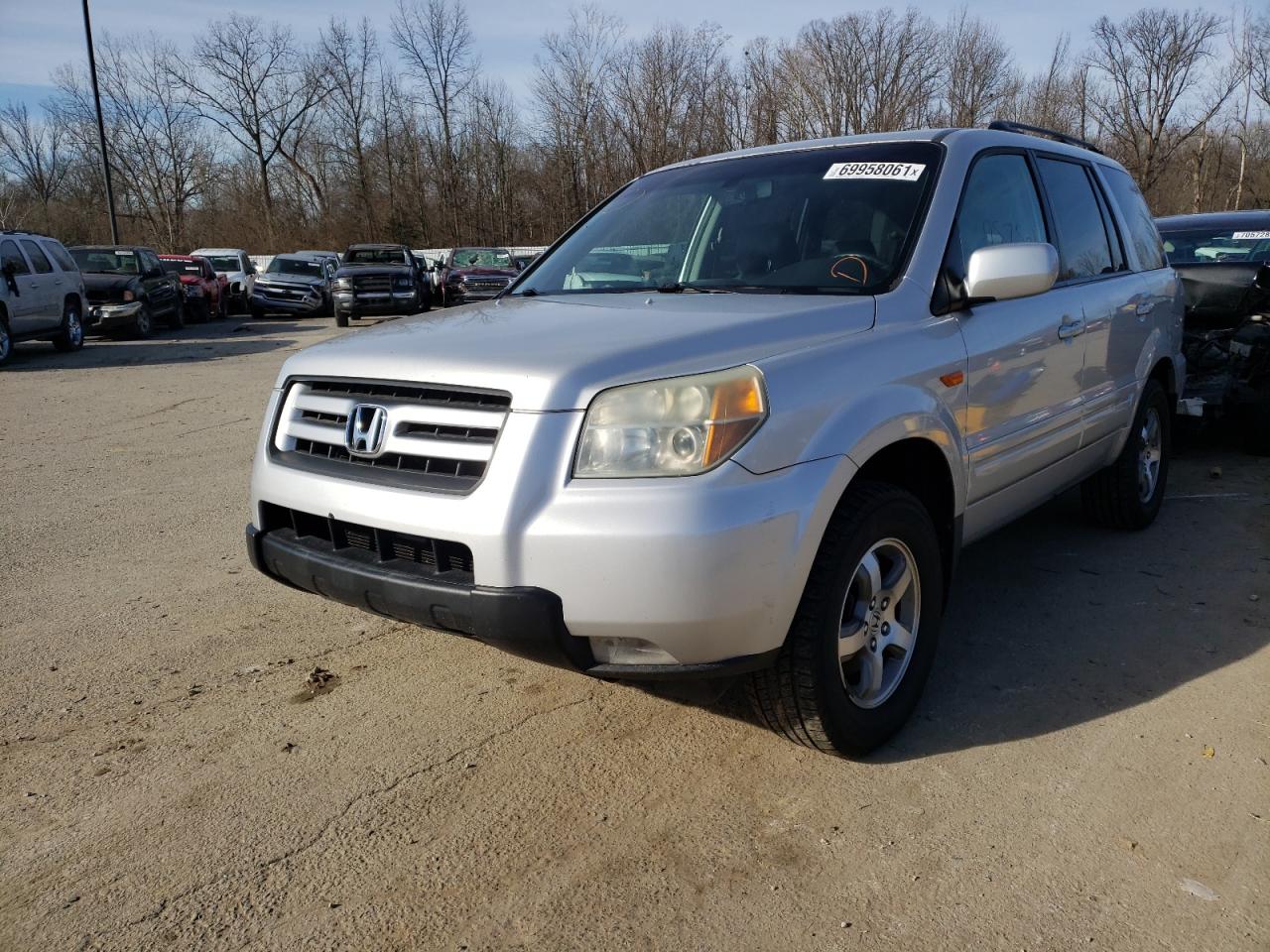 Photo 2 from auction – 2006 HONDA PILOT with VIN 5FNYF28526B028843