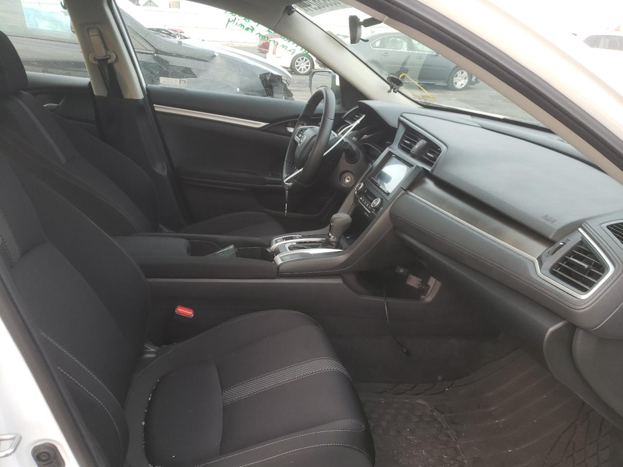 Photo 5 from auction – 2020 HONDA CIVIC LX with VIN 19XFC2F64LE028839