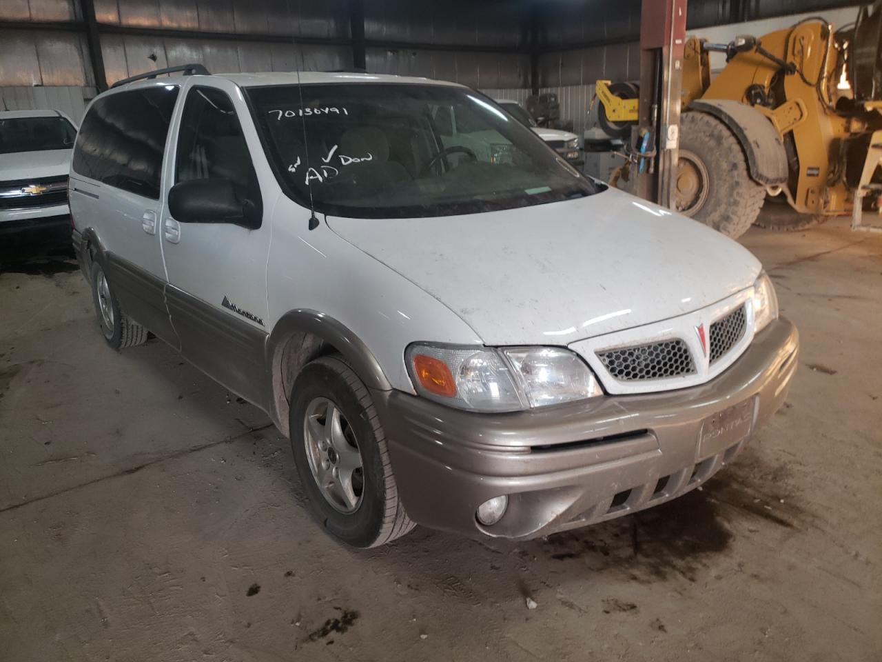 PONTIAC MONTANA 2011 with VIN 1GMDX03E44D170554 - Photo from auction