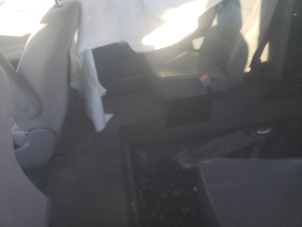 Photo 6 from auction – 2017 TOYOTA SIENNA with VIN 5TDZZ3DC2HS874569