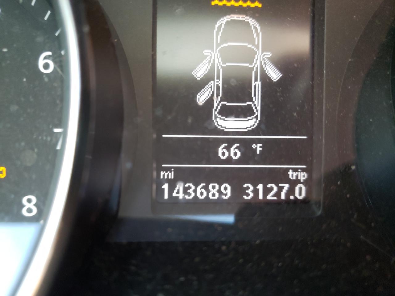 Photo 8 from auction – 2016 VOLKSWAGEN PASSAT with VIN 1VWAT7A36GC030316