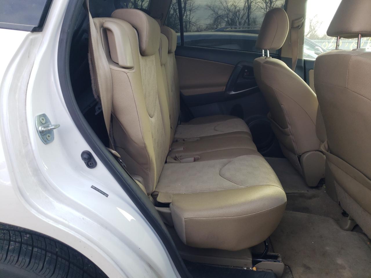 Photo 6 from auction – 2010 TOYOTA RAV4 with VIN JTMZF4DV9A5018942