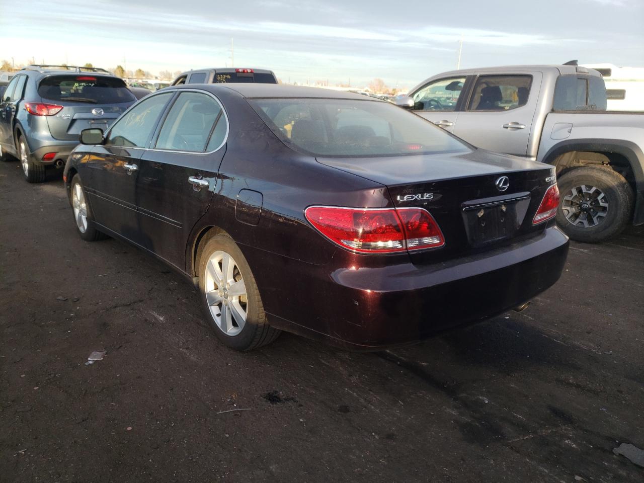 Photo 3 from auction – 2005 LEXUS ES330 with VIN JTHBA30G555120096