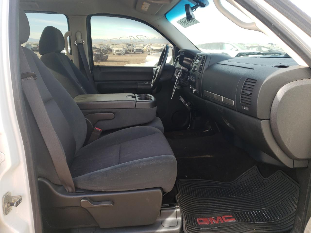 Photo 5 from auction – 2009 GMC SIERRA K15 with VIN 3GTEK23349G163390