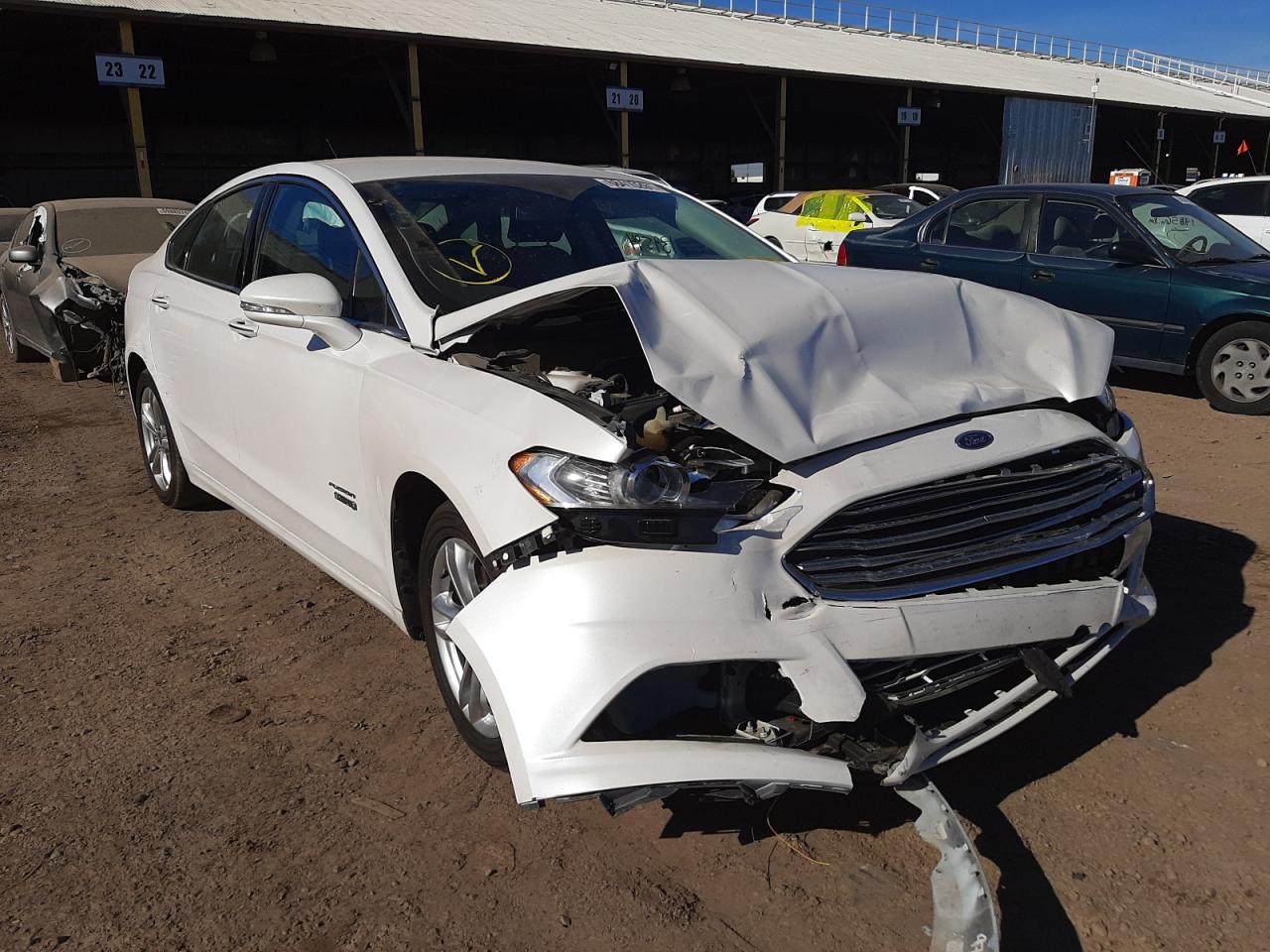 FORD FUSION TIT 2016 with VIN 3FA6P0SU3GR173095 - Photo from auction