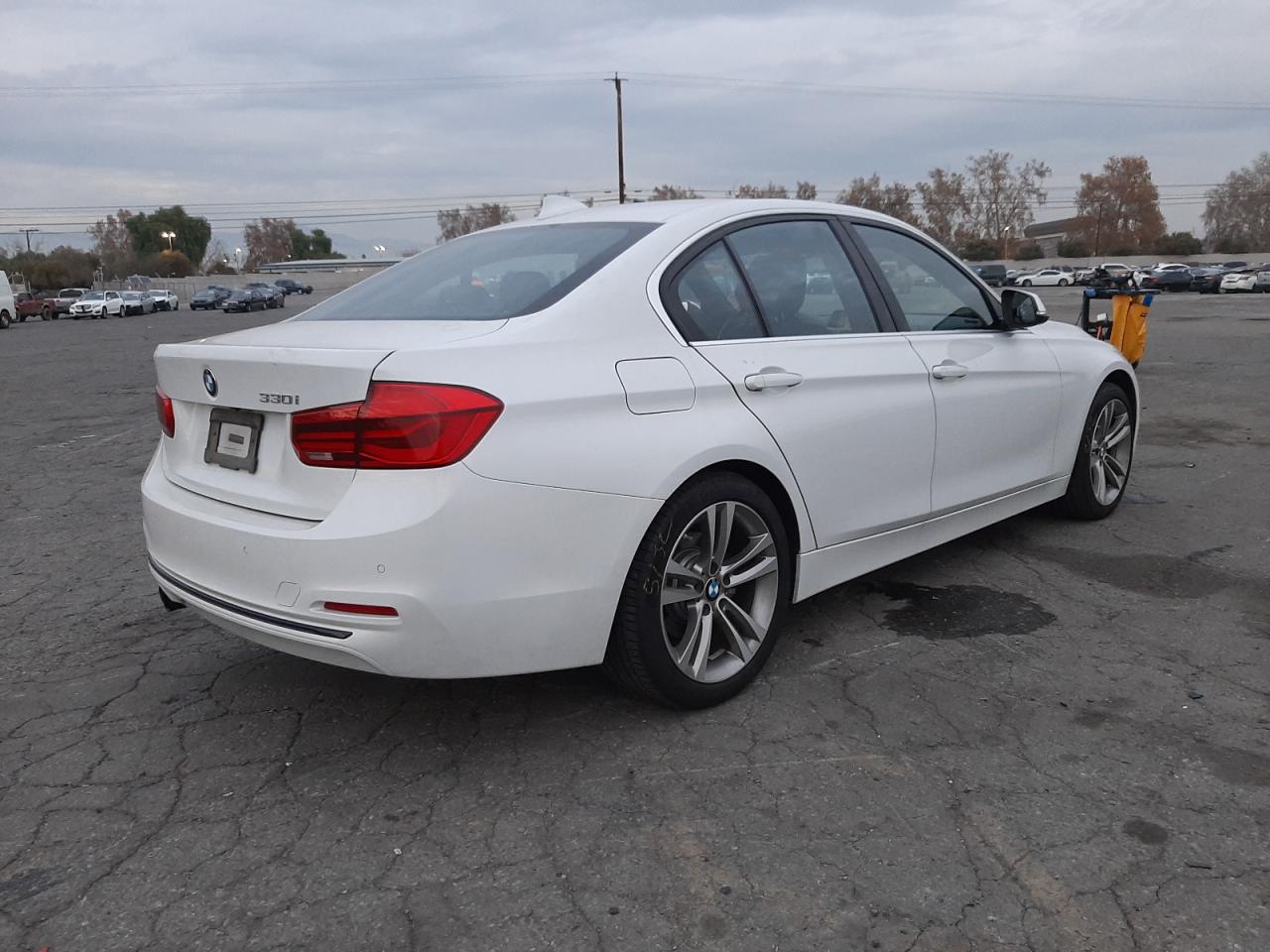 Photo 4 from auction – 2017 BMW 330 I with VIN WBA8B9G34HNU56080