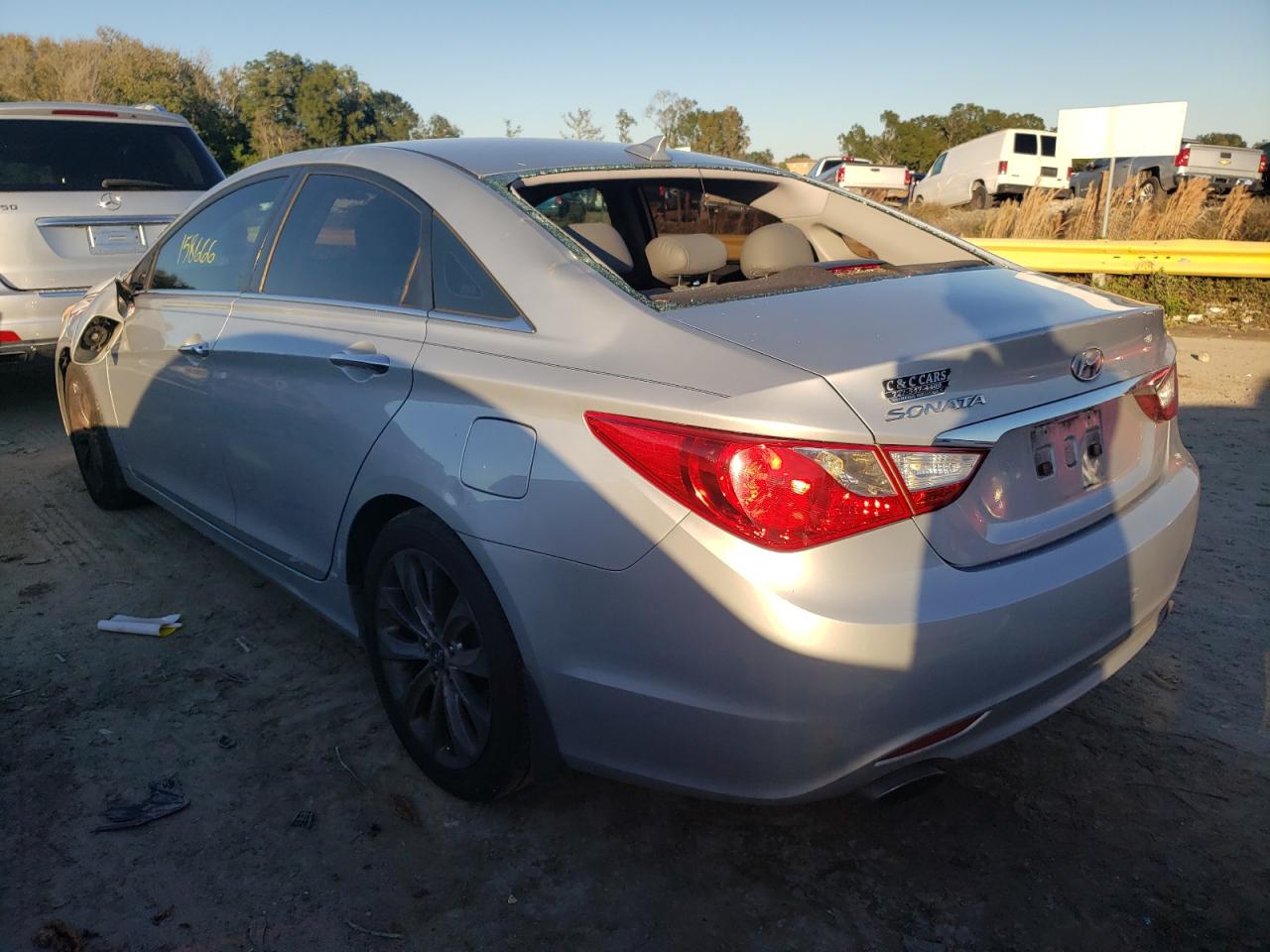 Photo 3 from auction – 2012 HYUNDAI SONATA SE with VIN 5NPEC4AC3CH312558
