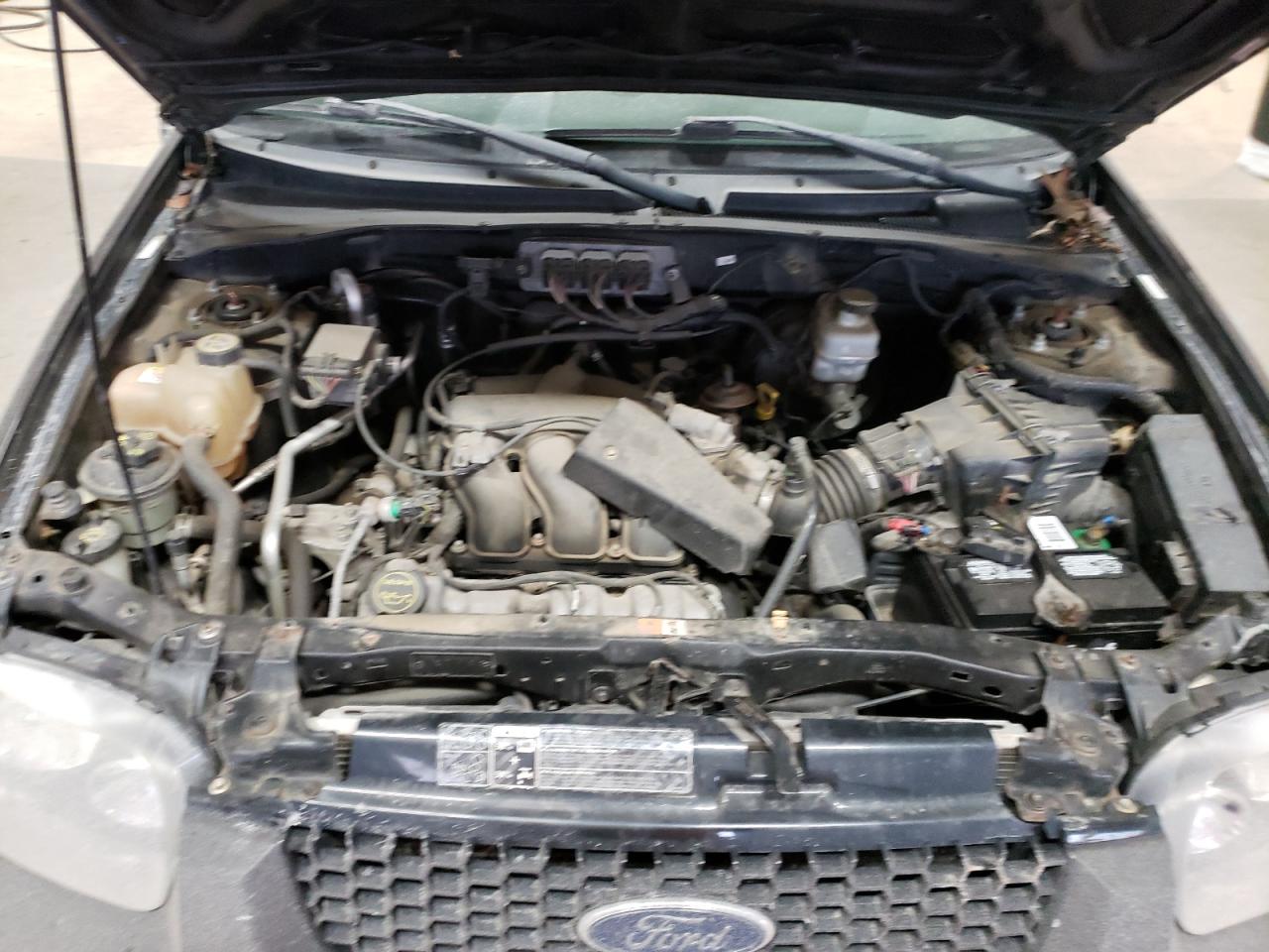 Photo 7 from auction – 2007 FORD ESCAPE XLT with VIN 1FMYU93177KA62375