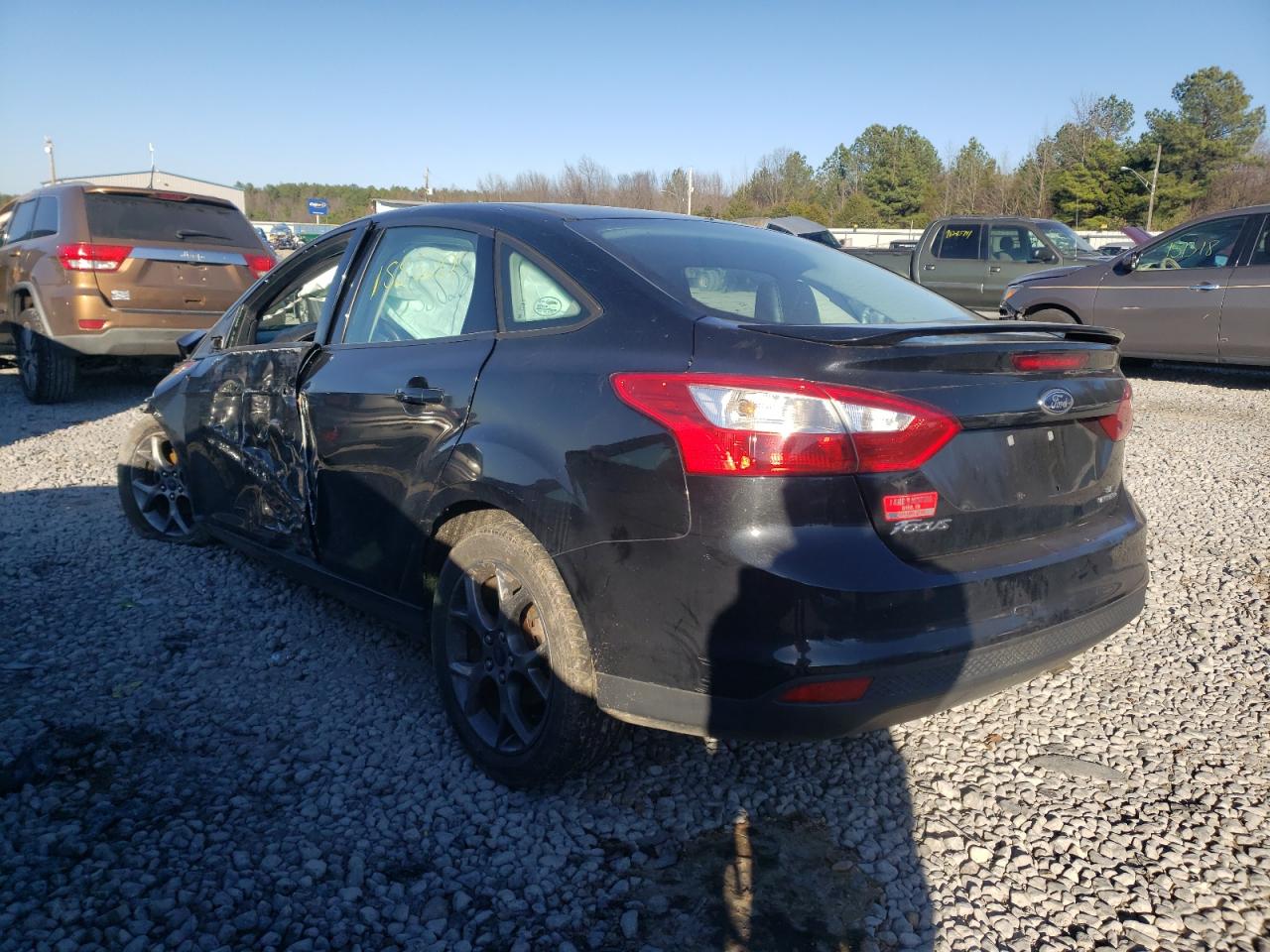 Photo 3 from auction – 2014 FORD FOCUS SE with VIN 1FADP3F28EL333727