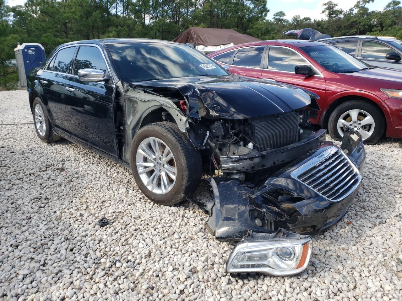 CHRYSLER 300C 2014 with VIN 2C3CCAEG9EH252840 - Photo from auction