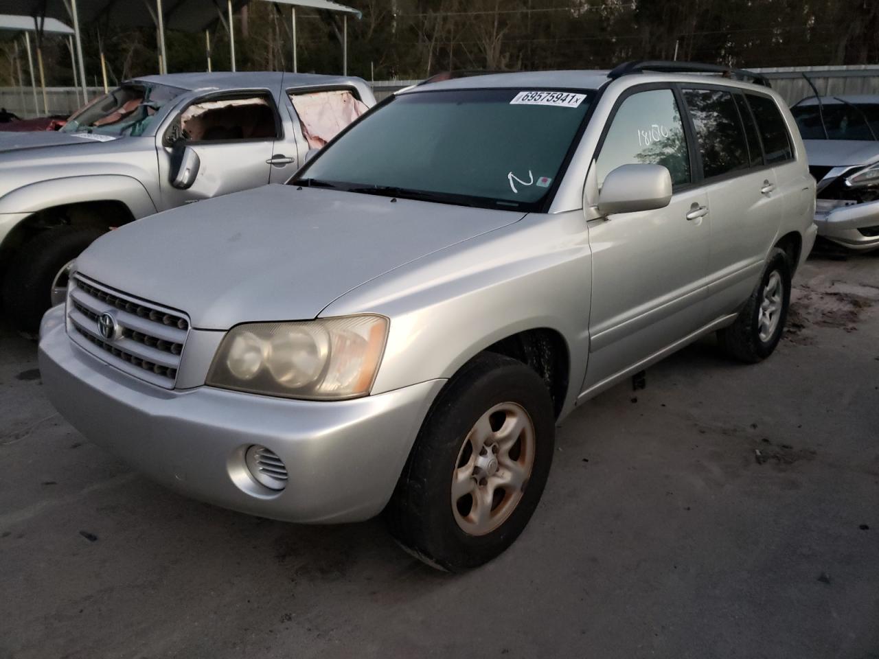 Photo 2 from auction – 2003 TOYOTA HIGHLANDER with VIN JTEGD21A130068572