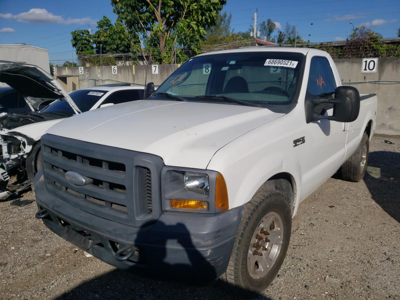 Photo 2 from auction – 2005 FORD F350 SRW S with VIN 1FTWF30565EA76435