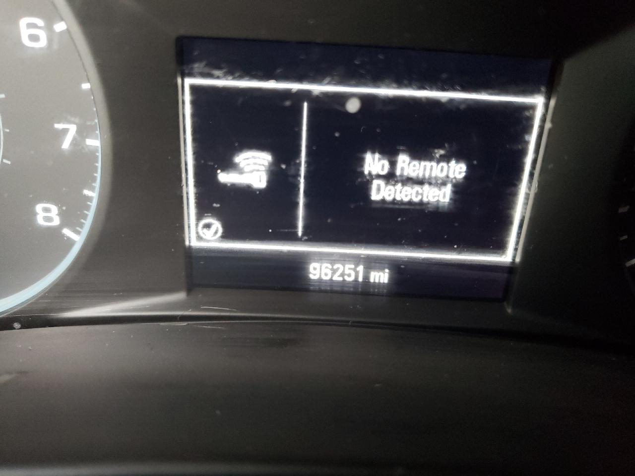 Photo 8 from auction – 2018 CHEVROLET EQUINOX LT with VIN 2GNAXJEV2J6251175