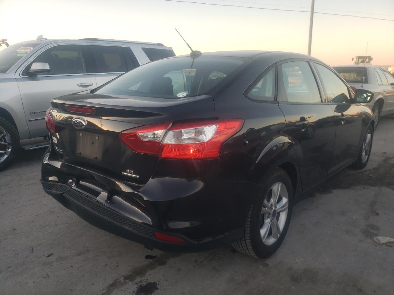 Photo 4 from auction – 2014 FORD FOCUS SE with VIN 1FADP3F28EL180038