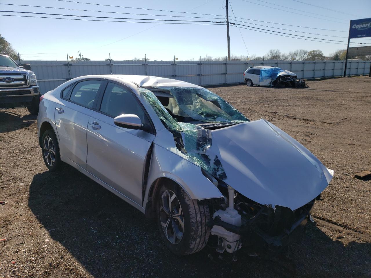 KIA FORTE FE 2019 with VIN 3KPF24AD0KE046645 - Photo from auction