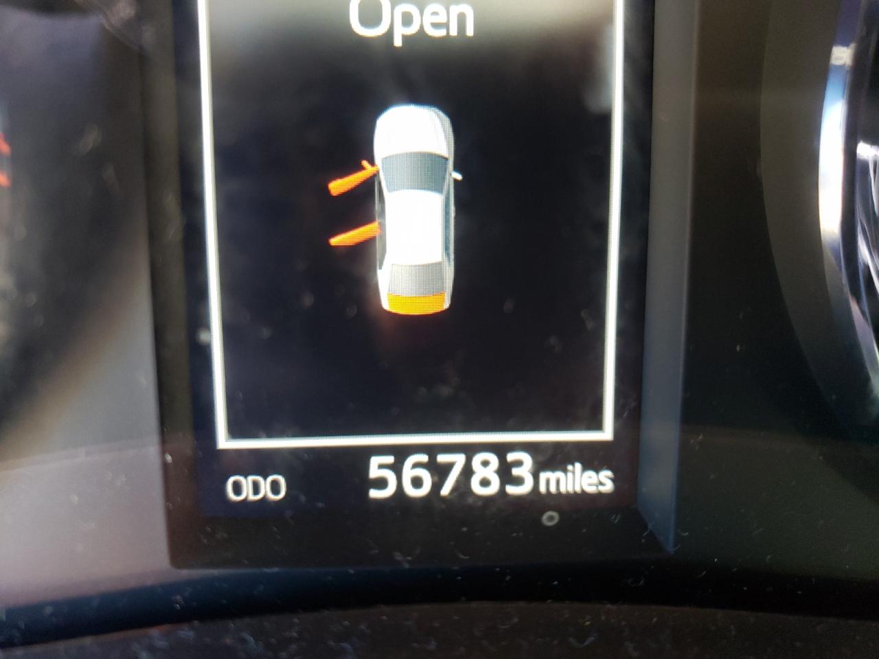 Photo 8 from auction – 2017 TOYOTA COROLLA L with VIN 2T1BURHE3HC840440