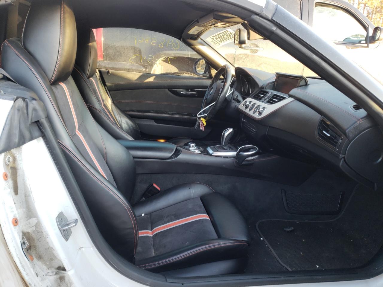 Photo 5 from auction – 2016 BMW Z4 SDRIVE2 with VIN WBALL5C50G5A20013