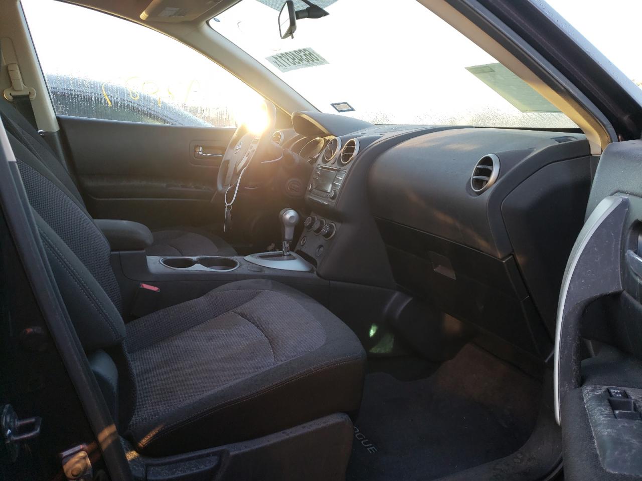 Photo 5 from auction – 2013 NISSAN ROGUE S with VIN JN8AS5MT6DW519948