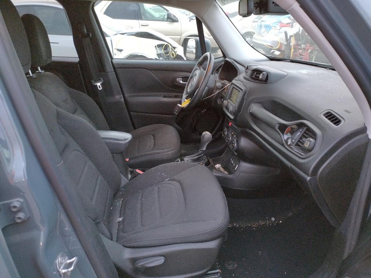 Photo 5 from auction – 2017 JEEP RENEGADE L with VIN ZACCJABB2HPF65340