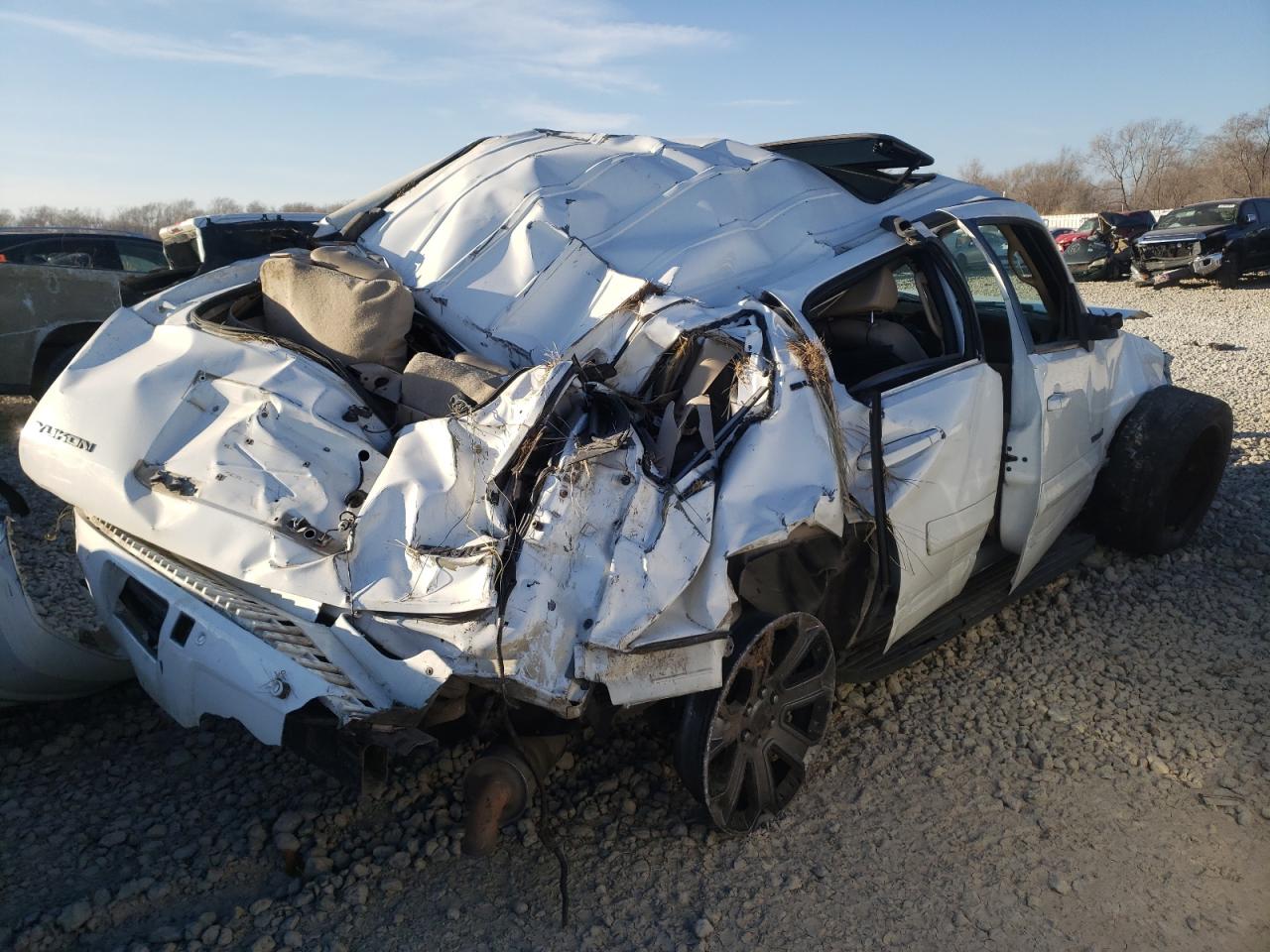Photo 4 from auction – 2007 GMC YUKON with VIN 1GKFK13077R161400