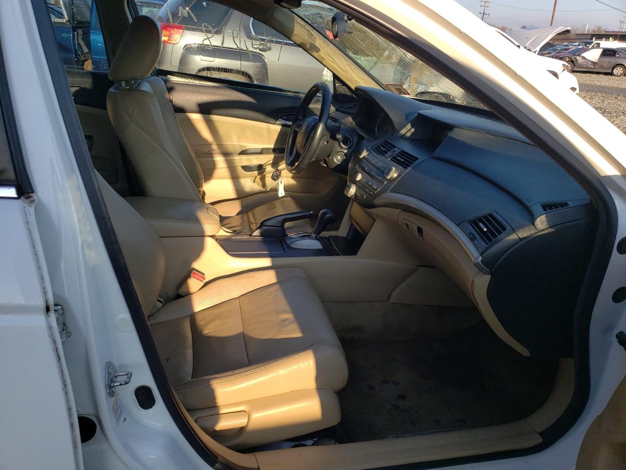 Photo 5 from auction – 2011 HONDA ACCORD SE with VIN 1HGCP2F6XBA098601