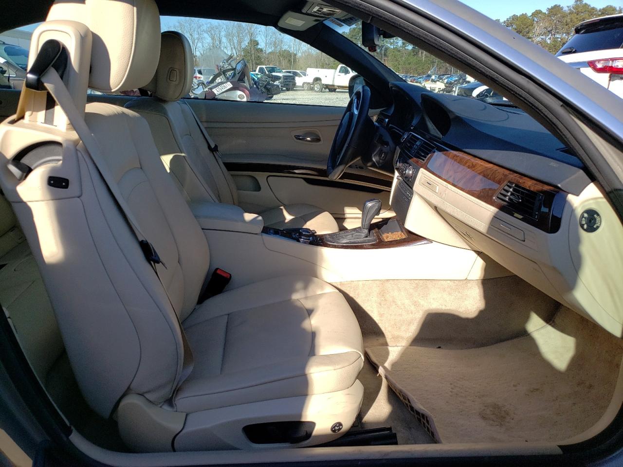 Photo 5 from auction – 2011 BMW 328 I SULE with VIN WBADW7C51BE544834