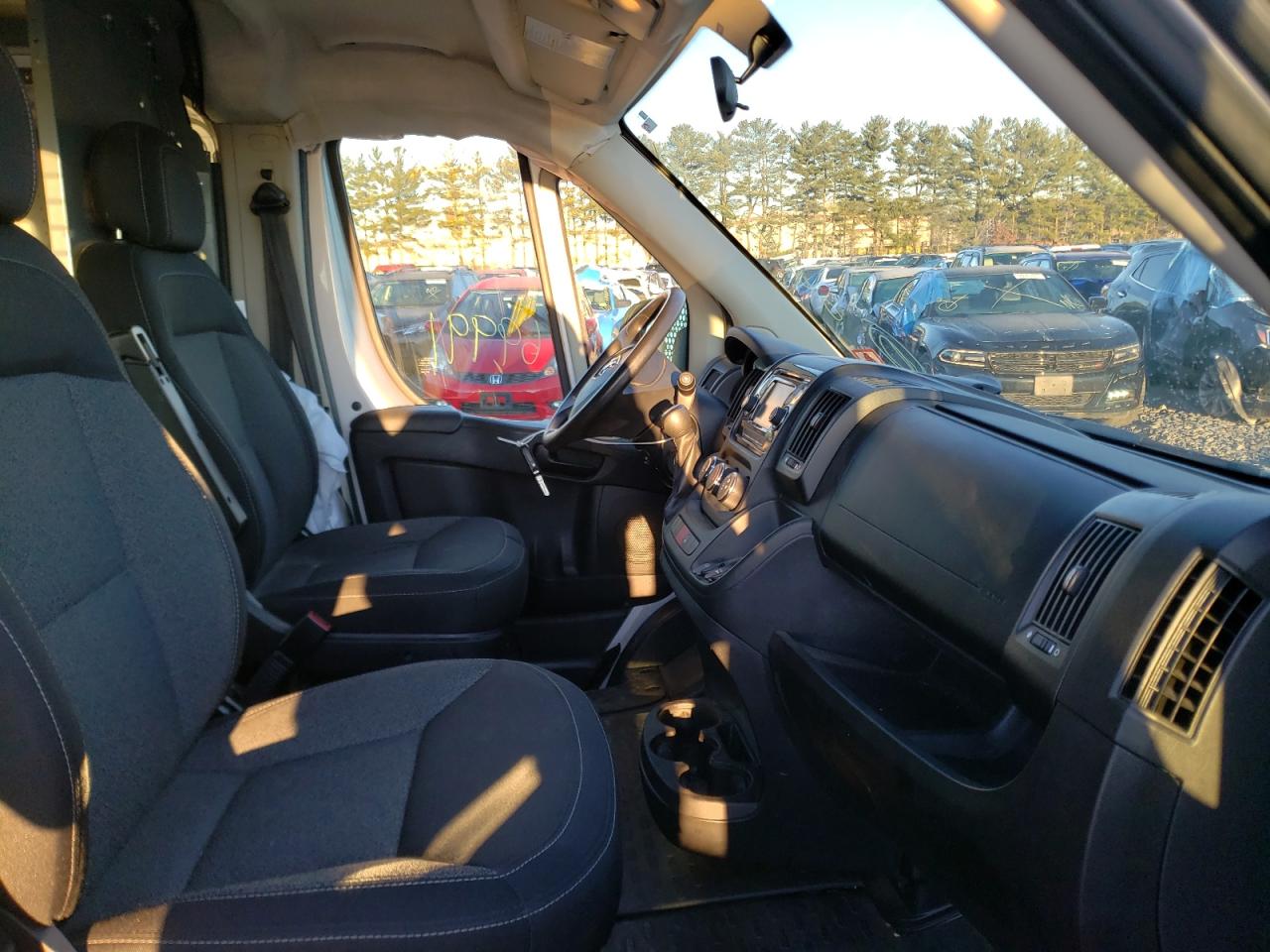 Photo 5 from auction – 2015 RAM PROMASTER with VIN 3C6TRVNG2FE500559