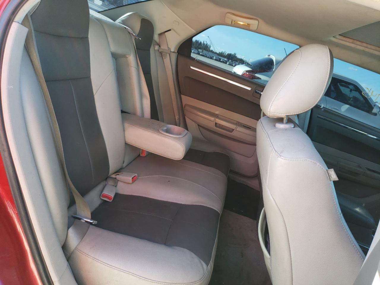 Photo 6 from auction – 2008 CHRYSLER 300 TOURIN with VIN 2C3LA53G48H334947