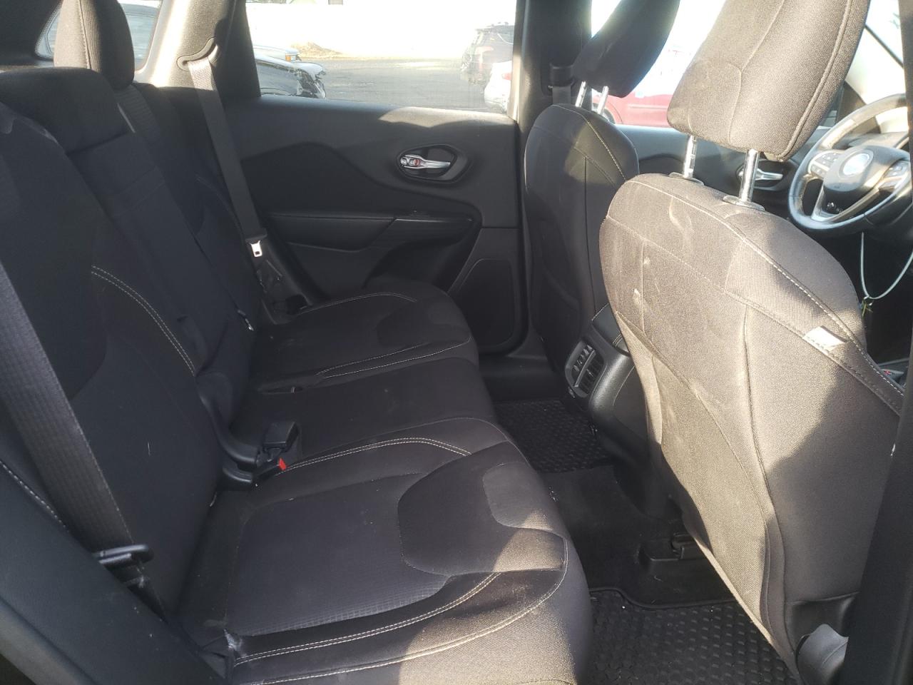 Photo 6 from auction – 2015 JEEP CHEROKEE L with VIN 1C4PJMCS7FW745107
