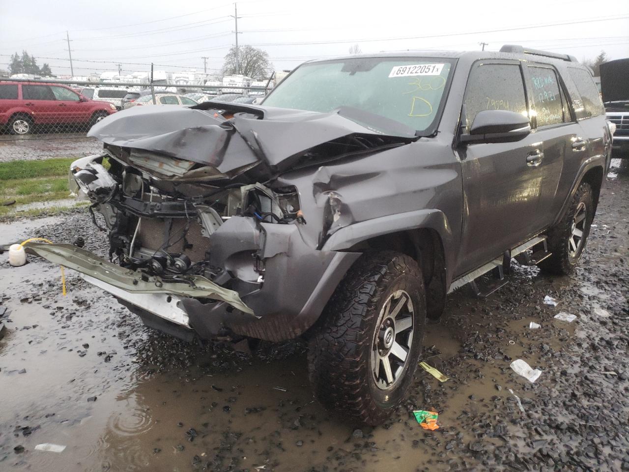 Photo 2 from auction – 2019 TOYOTA 4RUNNER SR with VIN JTEBU5JR6K5692631