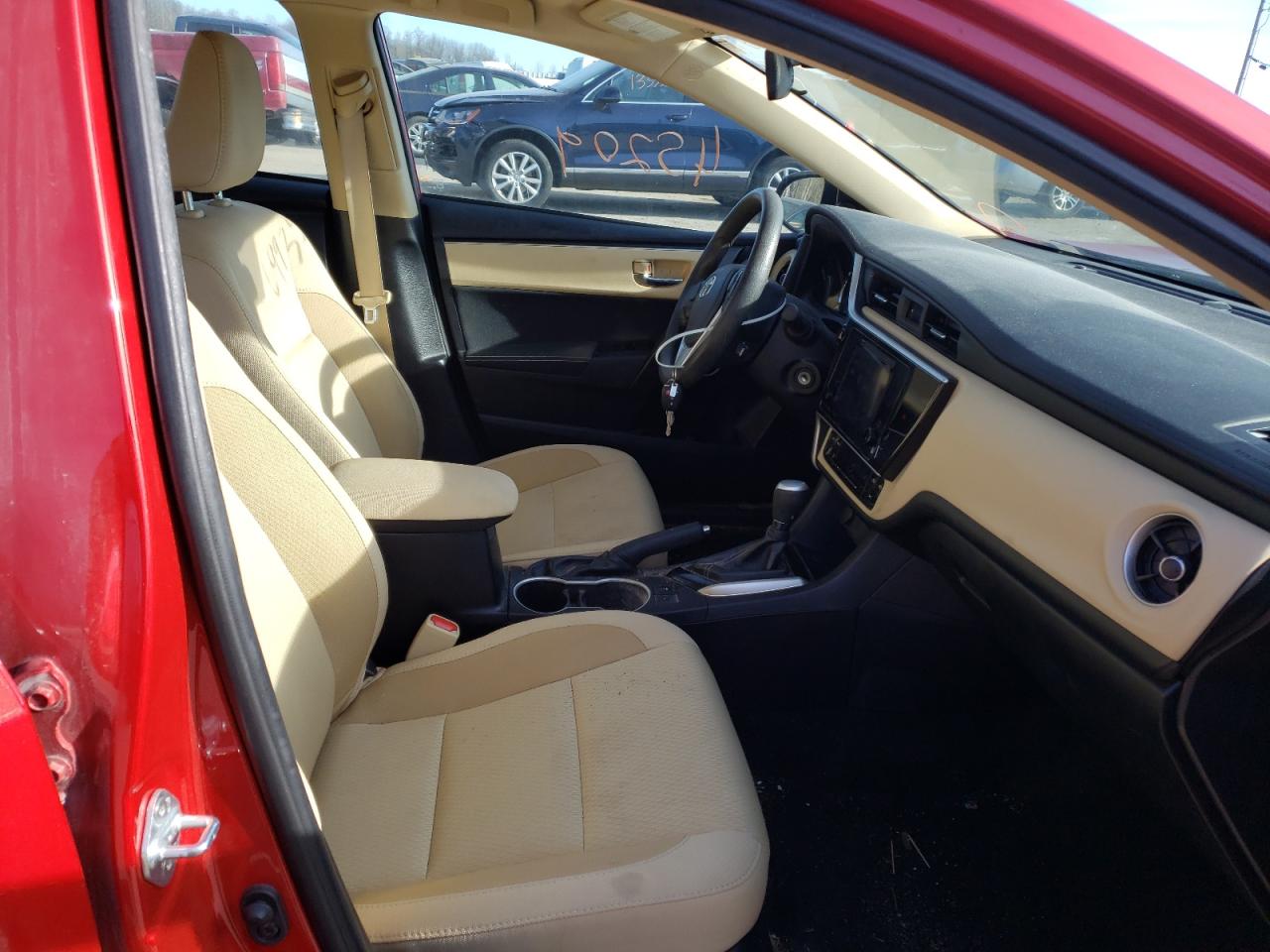 Photo 5 from auction – 2019 TOYOTA COROLLA L with VIN 2T1BURHE2KC200114
