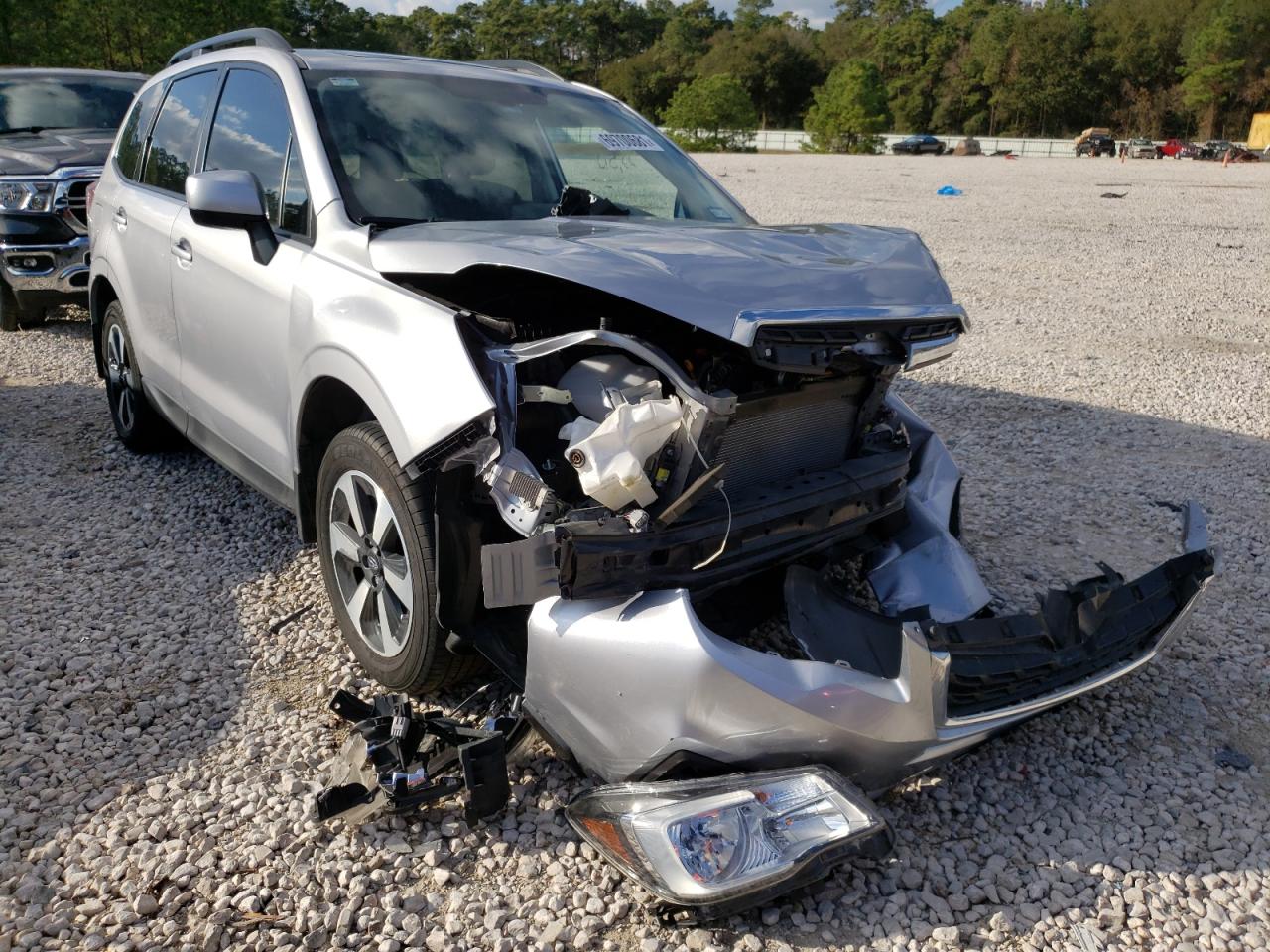 SUBARU FORESTER 2 2017 with VIN JF2SJADC9HH548853 - Photo from auction