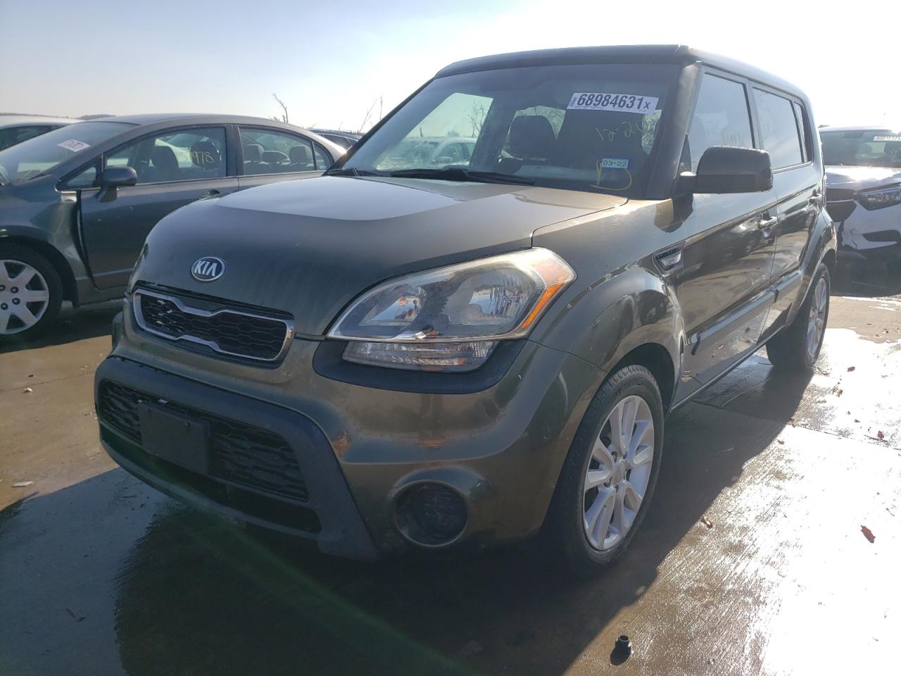 Photo 2 from auction – 2013 KIA SOUL with VIN KNDJT2A51D7515782